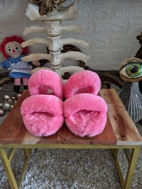 UGG Plush Pink Fuzzy Slippers - Soft Cozy Slide